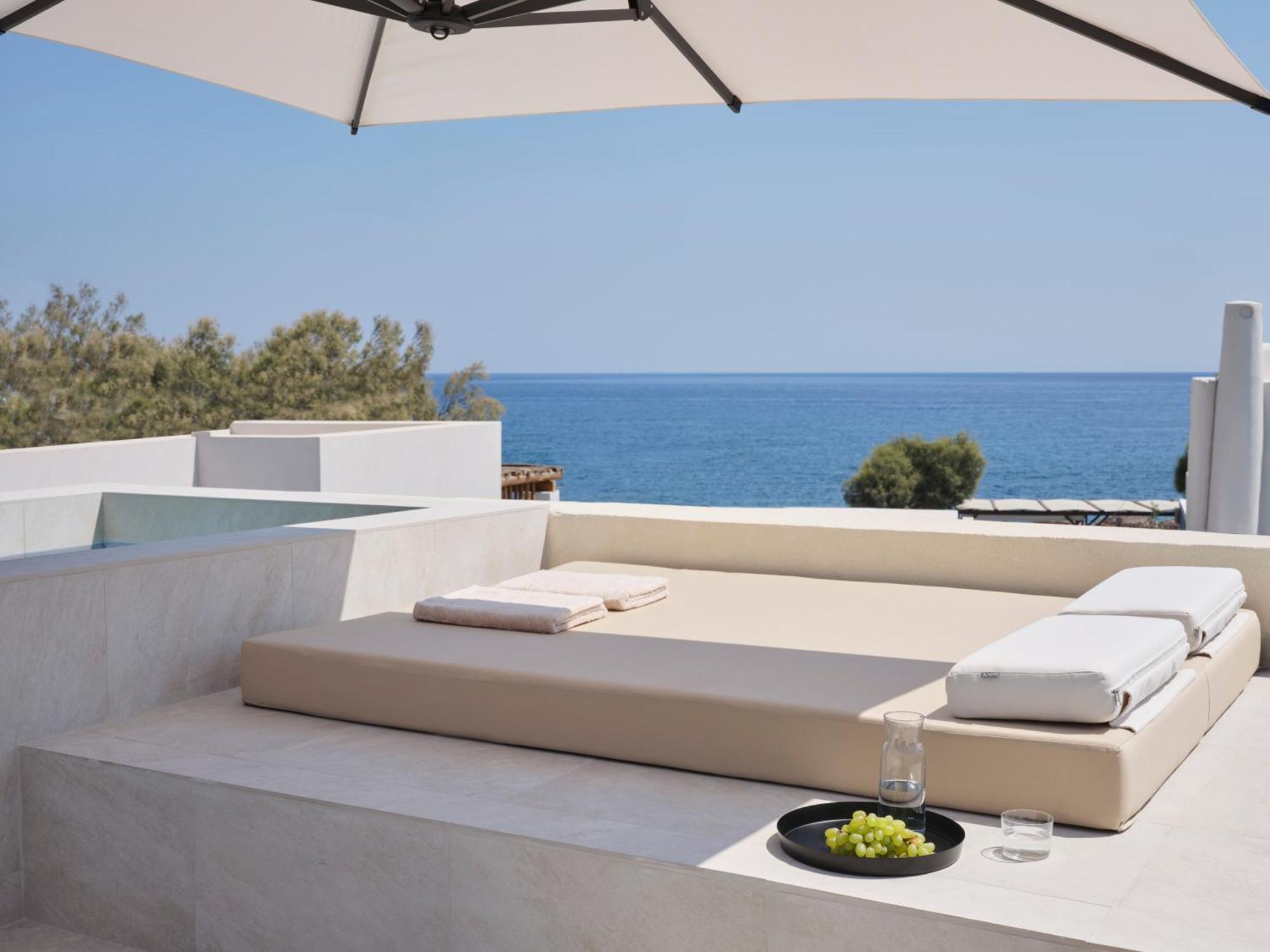 Heyday Luxury Suites Perissa  Exterior photo