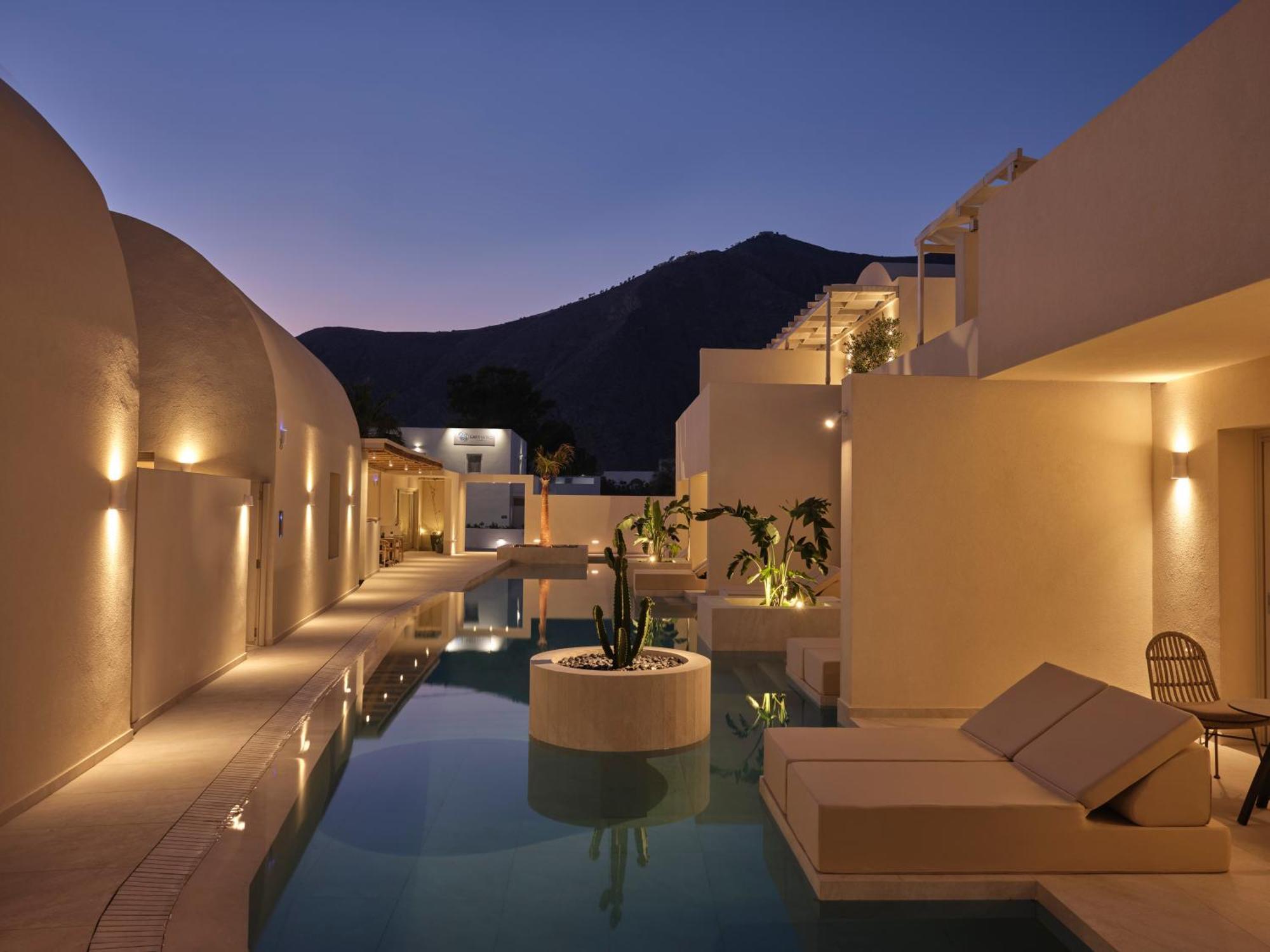 Heyday Luxury Suites Perissa  Exterior photo